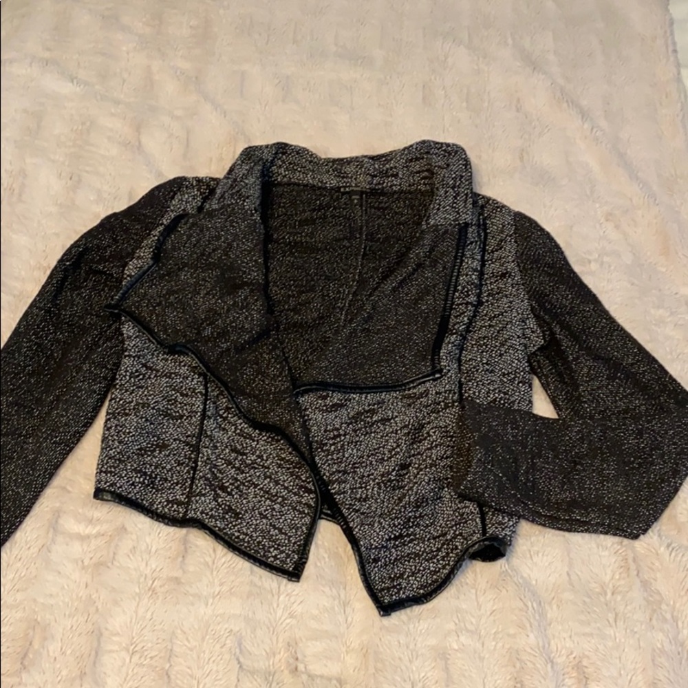 EXPRESS cropped knitted blazer